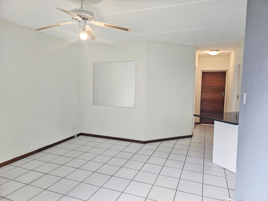To Let 1 Bedroom Property for Rent in Eltonhill Gauteng