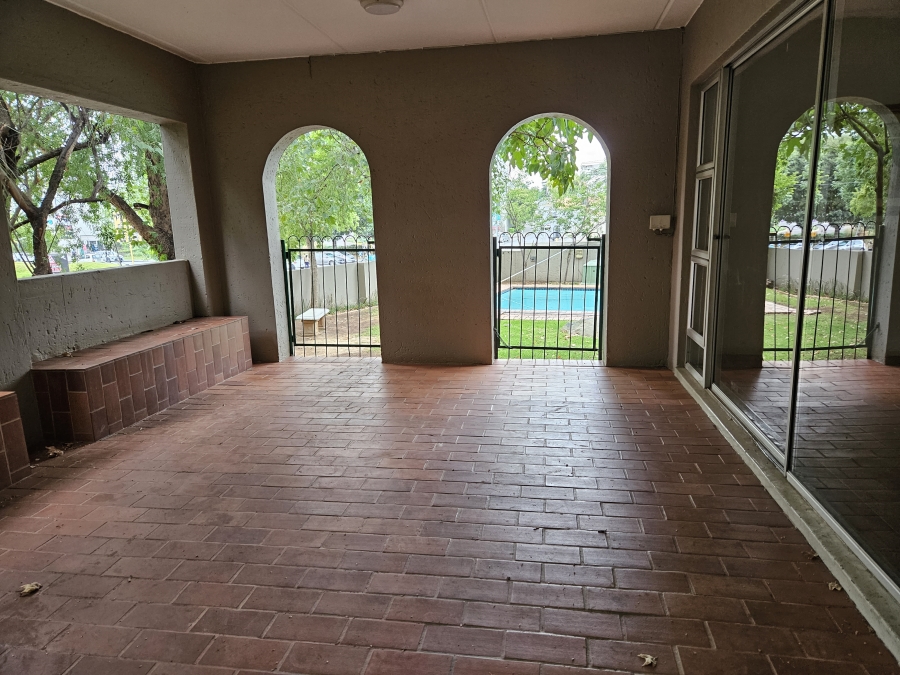 To Let 1 Bedroom Property for Rent in Eltonhill Gauteng