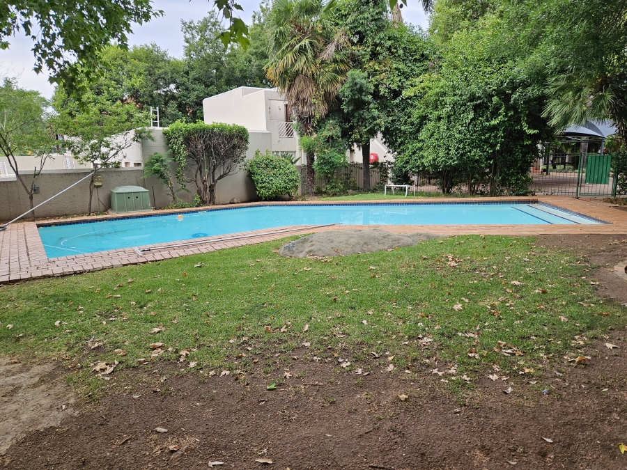 To Let 1 Bedroom Property for Rent in Eltonhill Gauteng