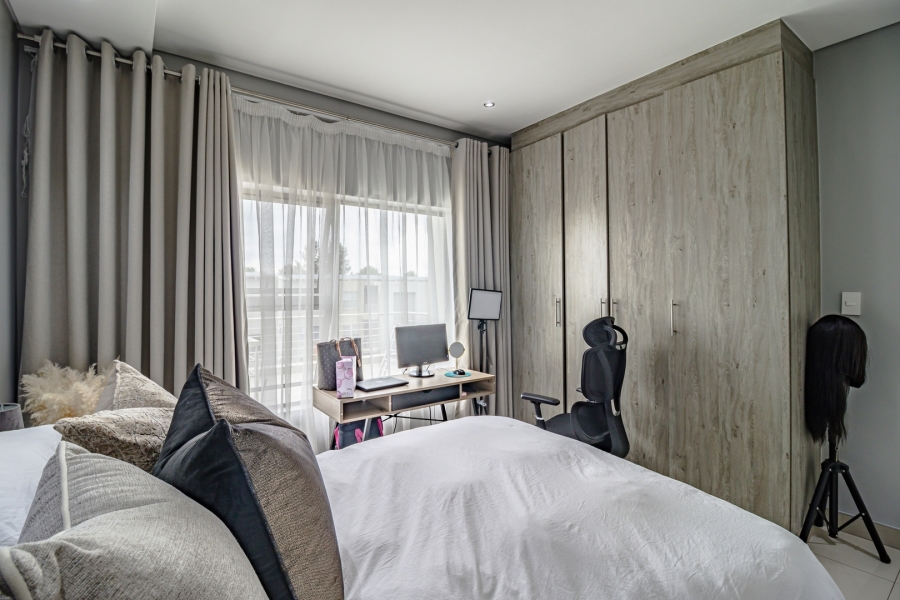 1 Bedroom Property for Sale in Broadacres Gauteng