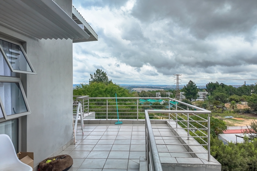 1 Bedroom Property for Sale in Broadacres Gauteng