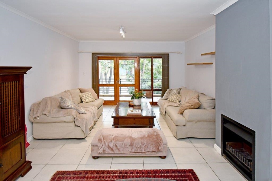 2 Bedroom Property for Sale in Atholl Gauteng
