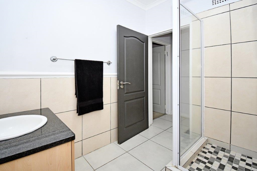 2 Bedroom Property for Sale in Atholl Gauteng