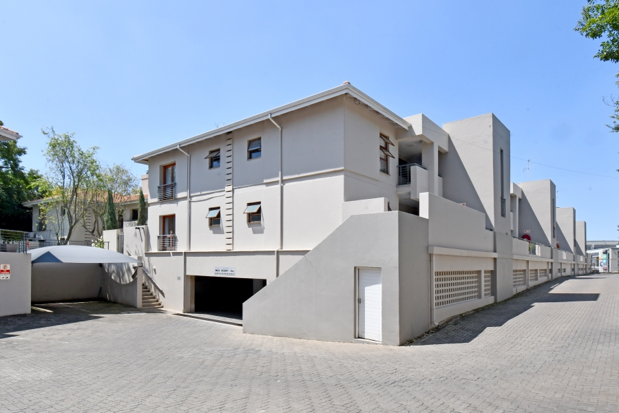 2 Bedroom Property for Sale in Atholl Gauteng