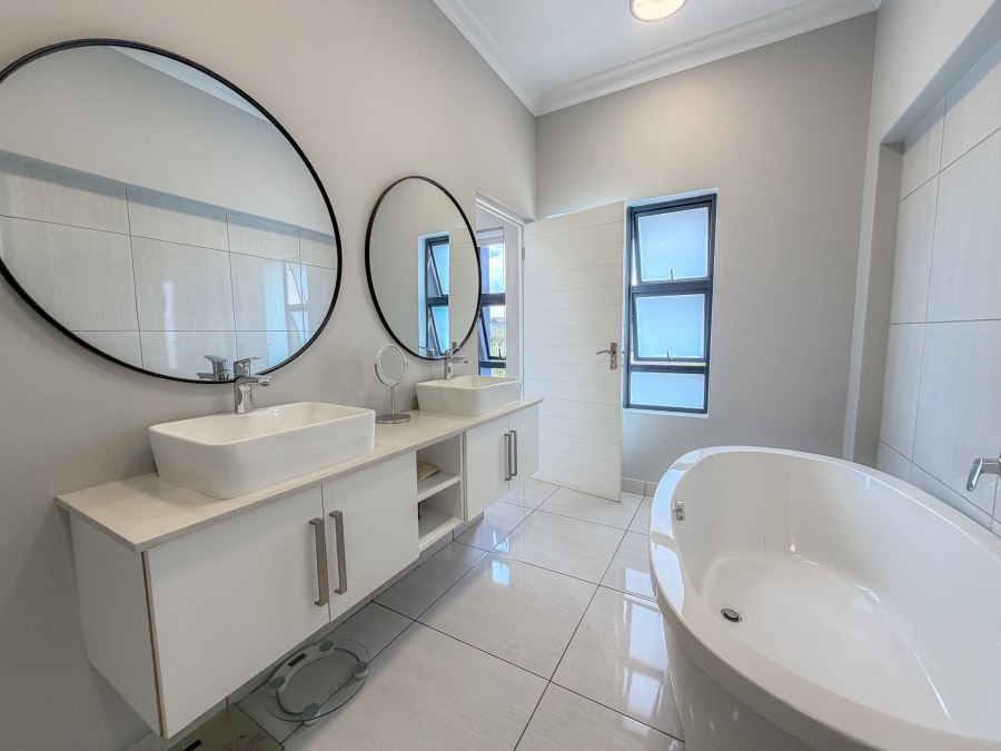 3 Bedroom Property for Sale in Midstream Meadows Gauteng