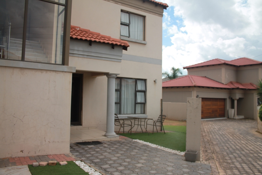 5 Bedroom Property for Sale in Parkrand Gauteng