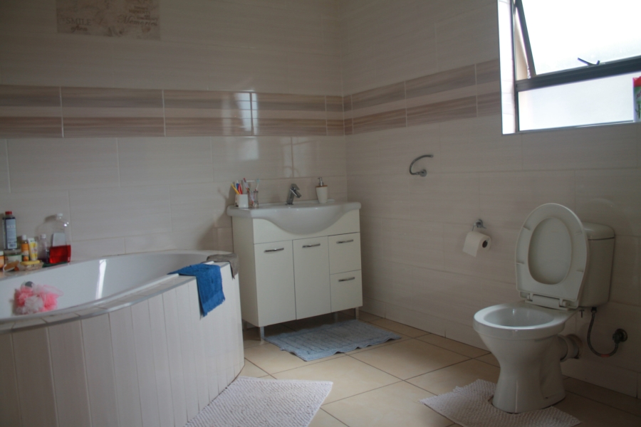 5 Bedroom Property for Sale in Parkrand Gauteng