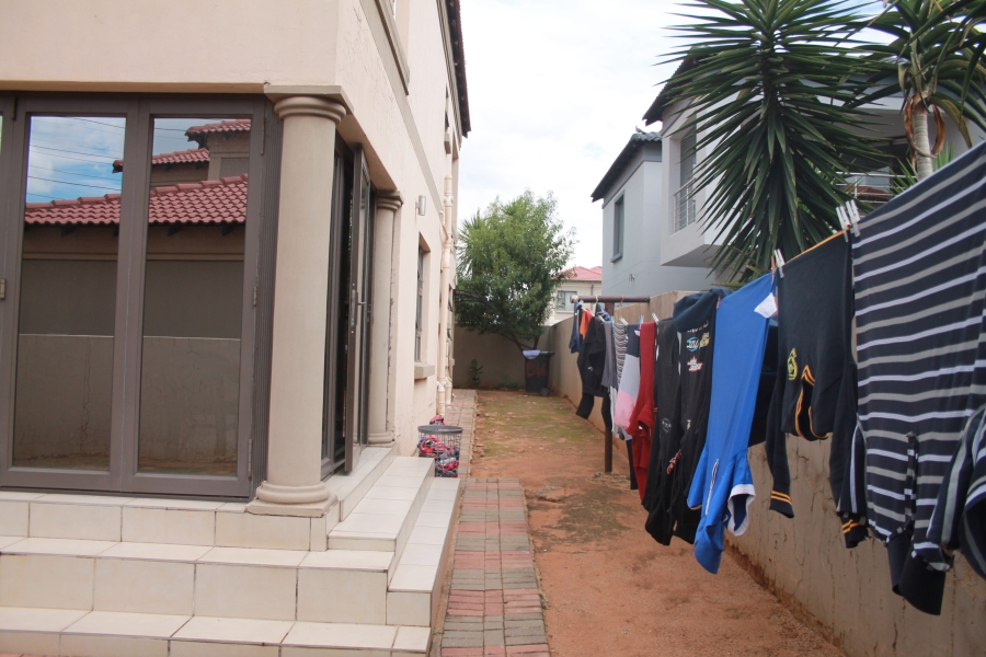 5 Bedroom Property for Sale in Parkrand Gauteng