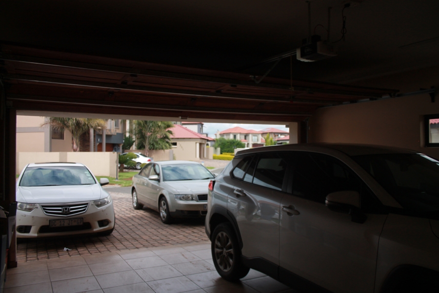 5 Bedroom Property for Sale in Parkrand Gauteng