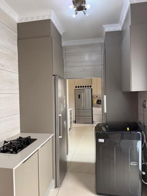 4 Bedroom Property for Sale in Crystal Park Gauteng