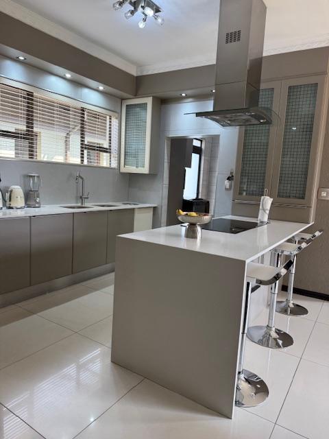 4 Bedroom Property for Sale in Crystal Park Gauteng