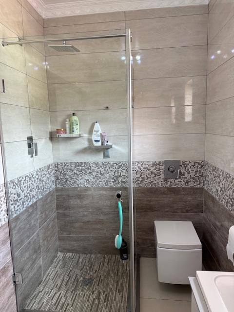 4 Bedroom Property for Sale in Crystal Park Gauteng