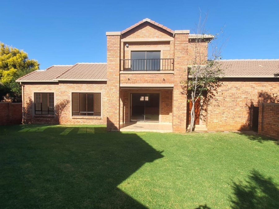 To Let 3 Bedroom Property for Rent in Meyersdal Gauteng
