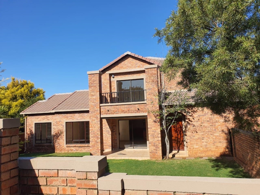 To Let 3 Bedroom Property for Rent in Meyersdal Gauteng