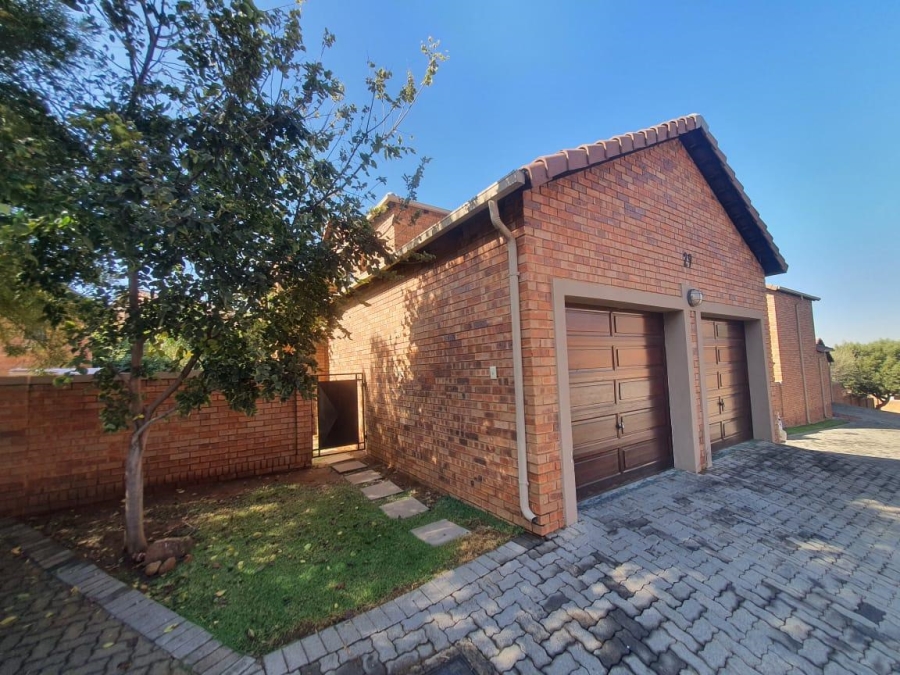 To Let 3 Bedroom Property for Rent in Meyersdal Gauteng