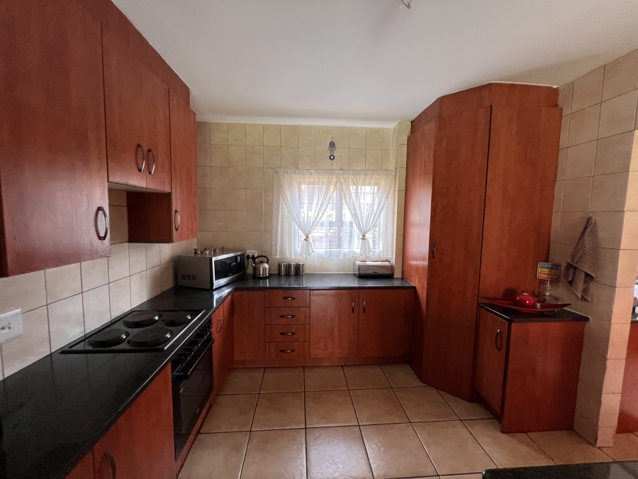 To Let 3 Bedroom Property for Rent in Meyersdal Gauteng
