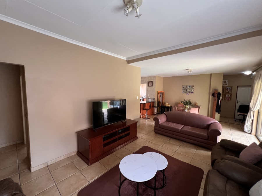 To Let 3 Bedroom Property for Rent in Meyersdal Gauteng