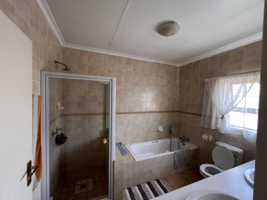 To Let 3 Bedroom Property for Rent in Meyersdal Gauteng