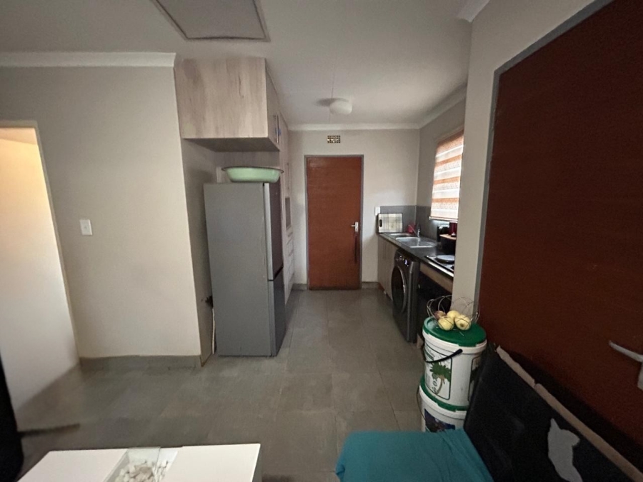 To Let 2 Bedroom Property for Rent in Olifantsfontein Gauteng