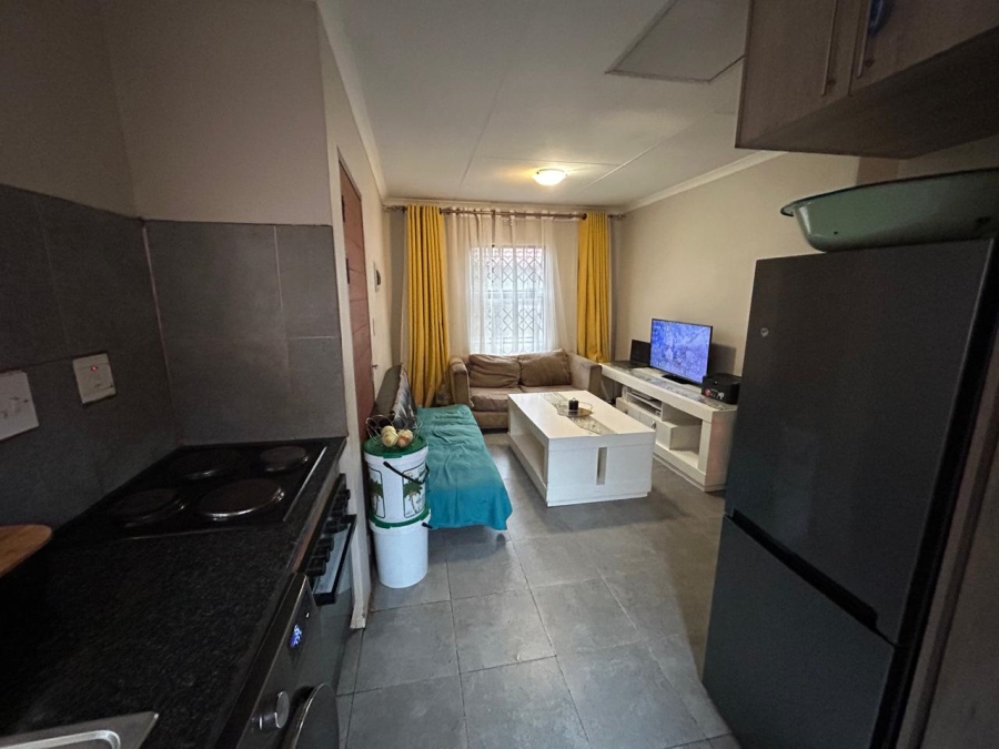 To Let 2 Bedroom Property for Rent in Olifantsfontein Gauteng