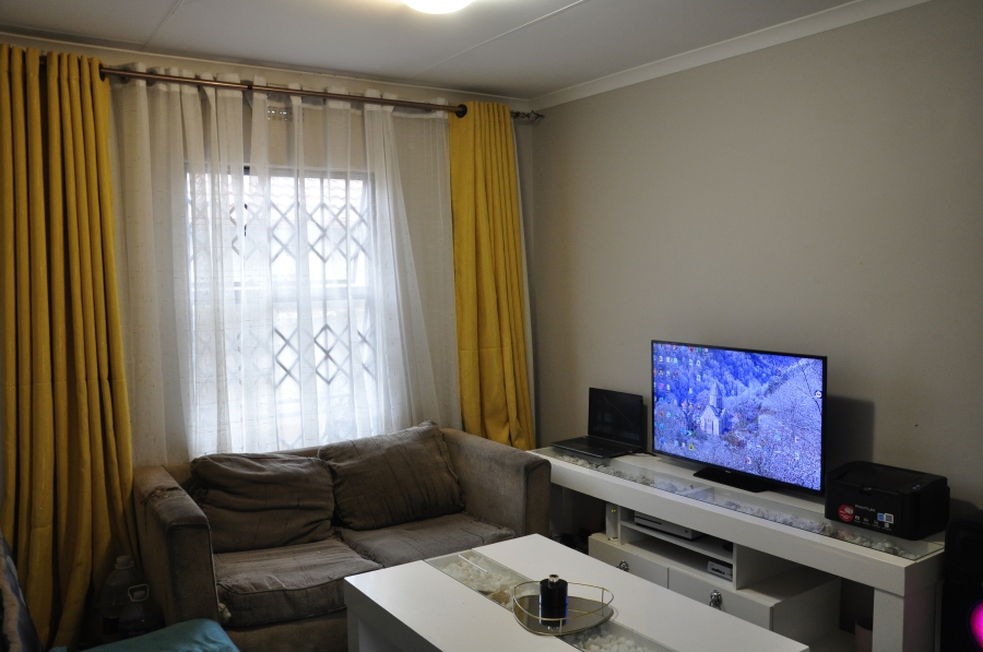 To Let 2 Bedroom Property for Rent in Olifantsfontein Gauteng