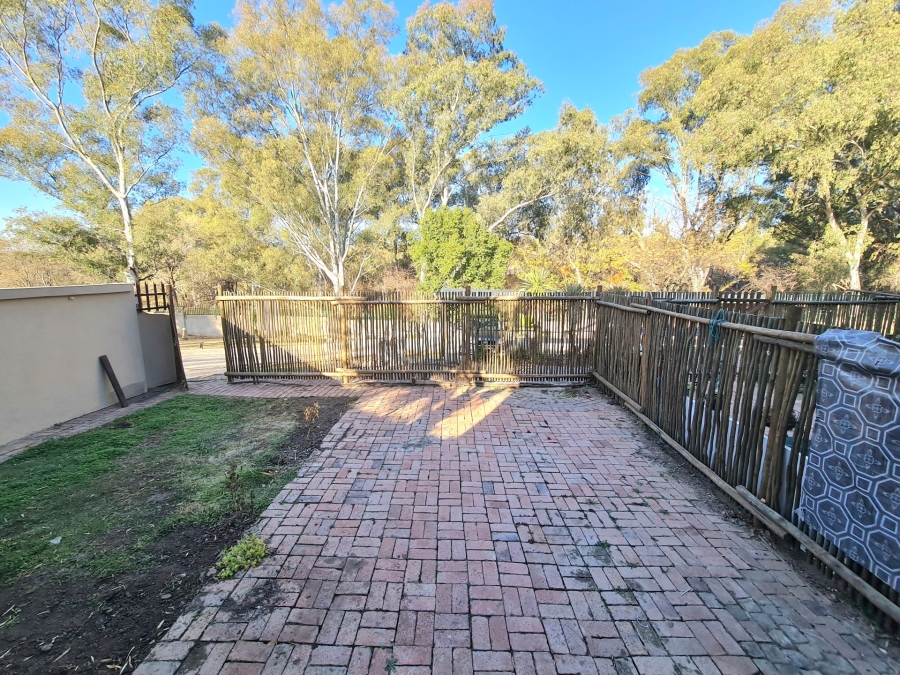 To Let 1 Bedroom Property for Rent in Olivedale Gauteng