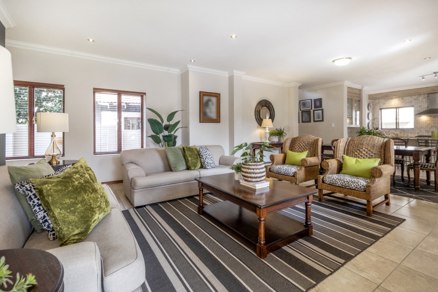 4 Bedroom Property for Sale in Bronberg Close Gauteng