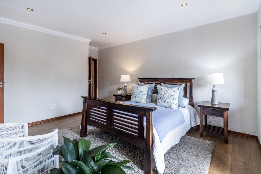 4 Bedroom Property for Sale in Bronberg Close Gauteng