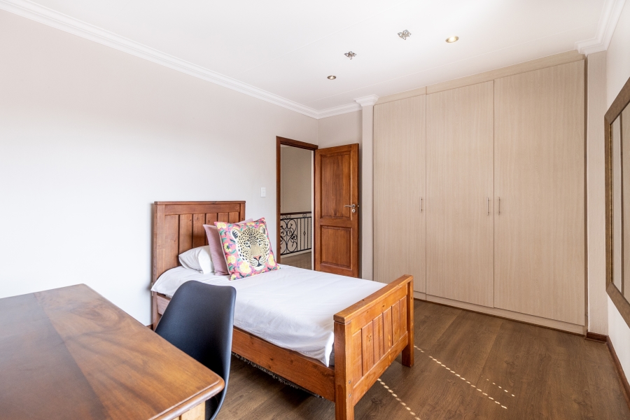 4 Bedroom Property for Sale in Bronberg Close Gauteng