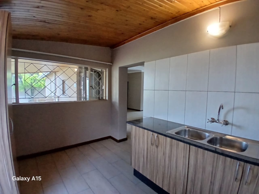 3 Bedroom Property for Sale in Sonneveld Gauteng
