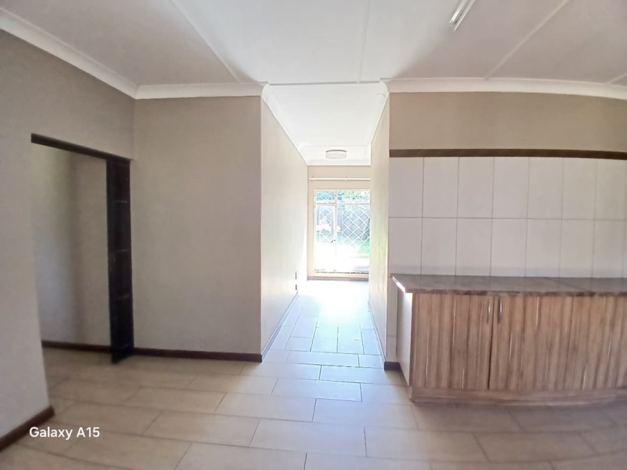 3 Bedroom Property for Sale in Sonneveld Gauteng