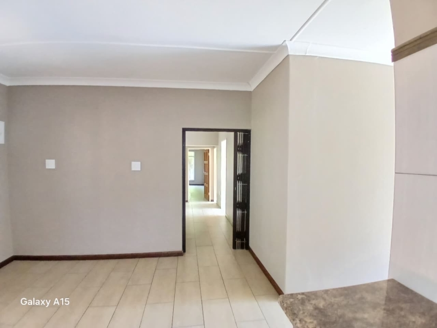 3 Bedroom Property for Sale in Sonneveld Gauteng