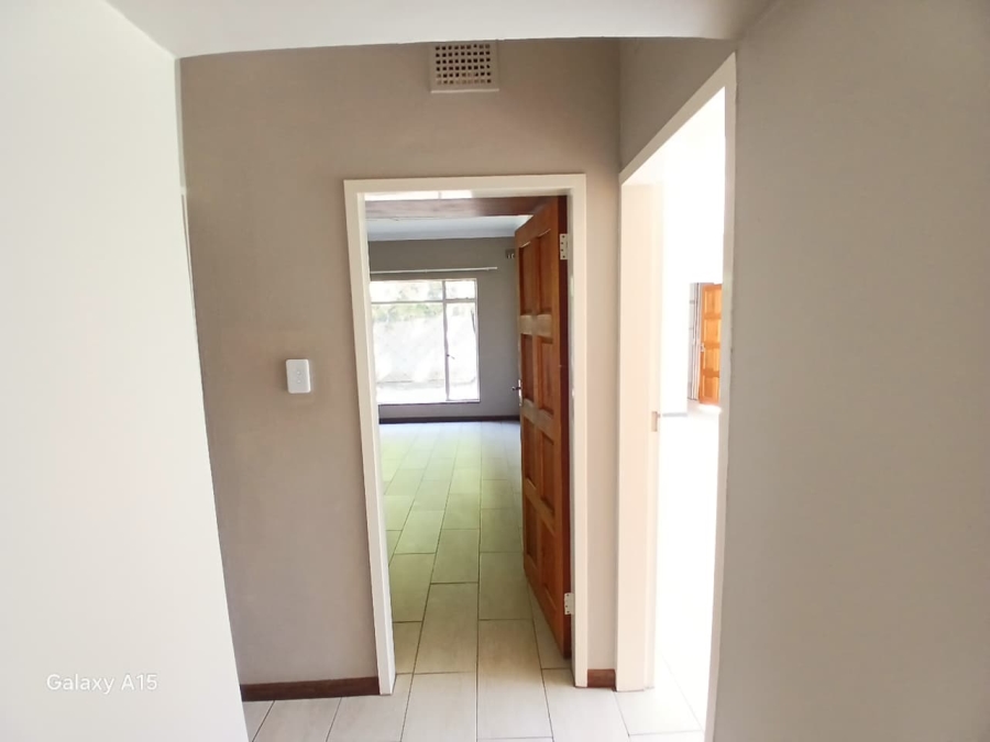 3 Bedroom Property for Sale in Sonneveld Gauteng