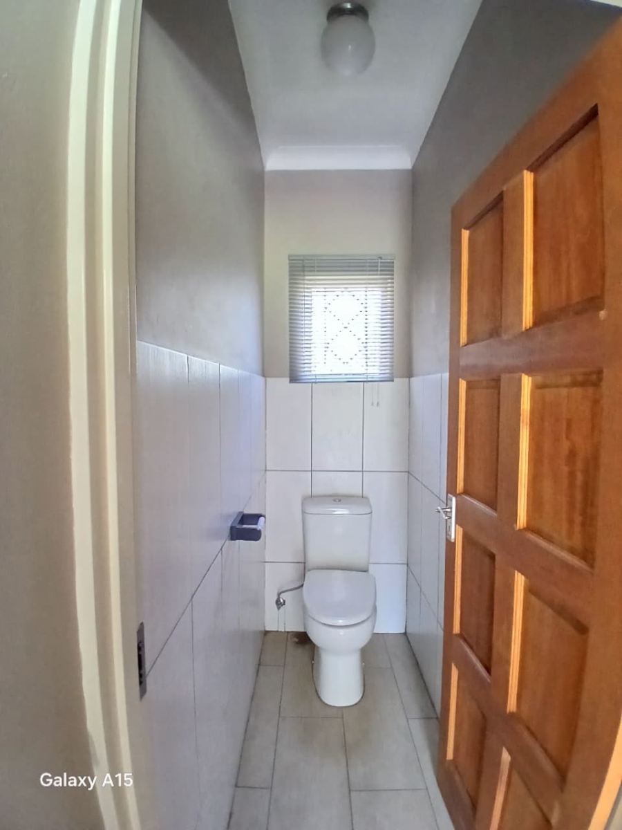 3 Bedroom Property for Sale in Sonneveld Gauteng