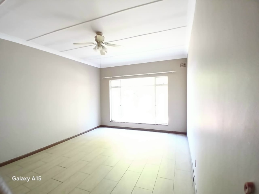 3 Bedroom Property for Sale in Sonneveld Gauteng