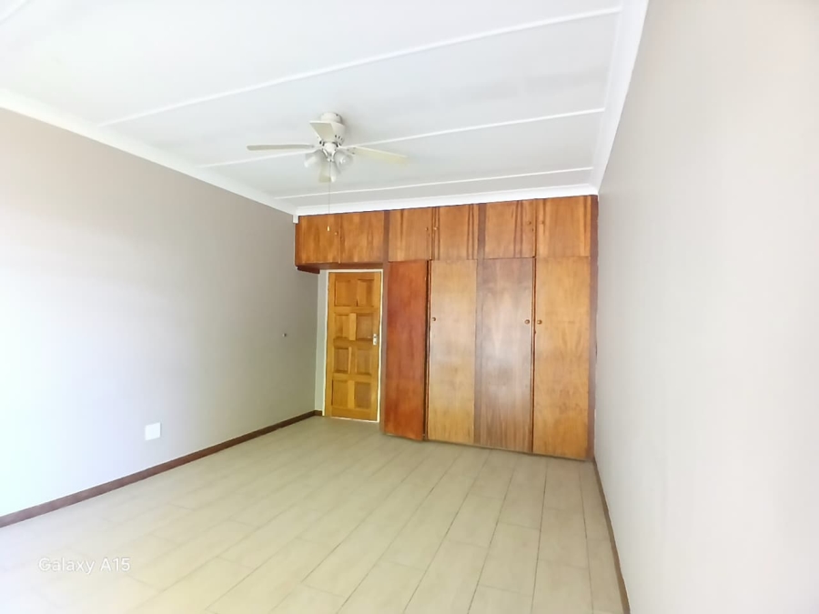 3 Bedroom Property for Sale in Sonneveld Gauteng