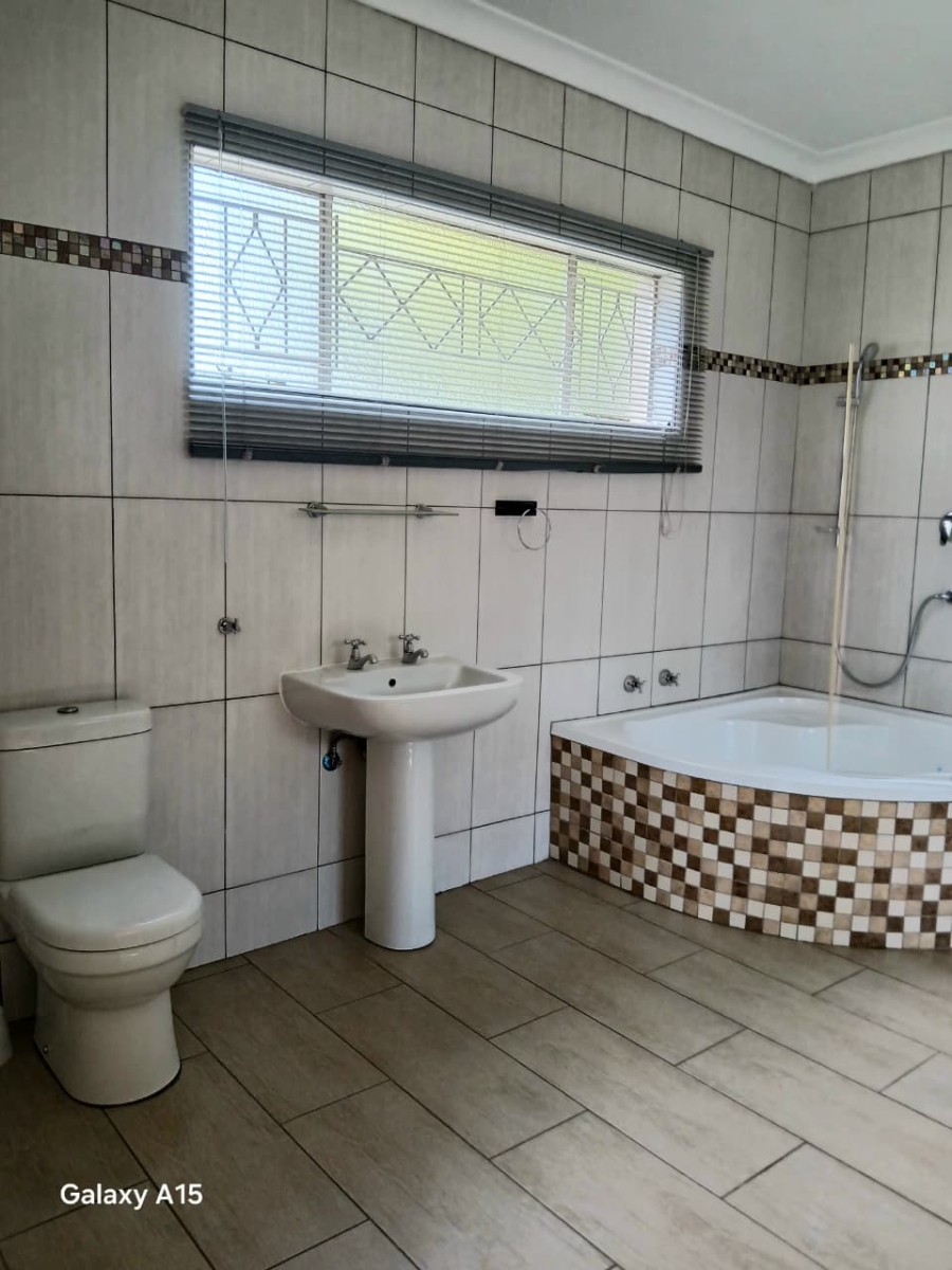 3 Bedroom Property for Sale in Sonneveld Gauteng