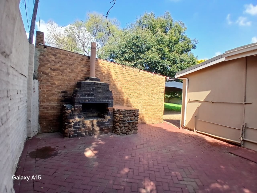3 Bedroom Property for Sale in Sonneveld Gauteng