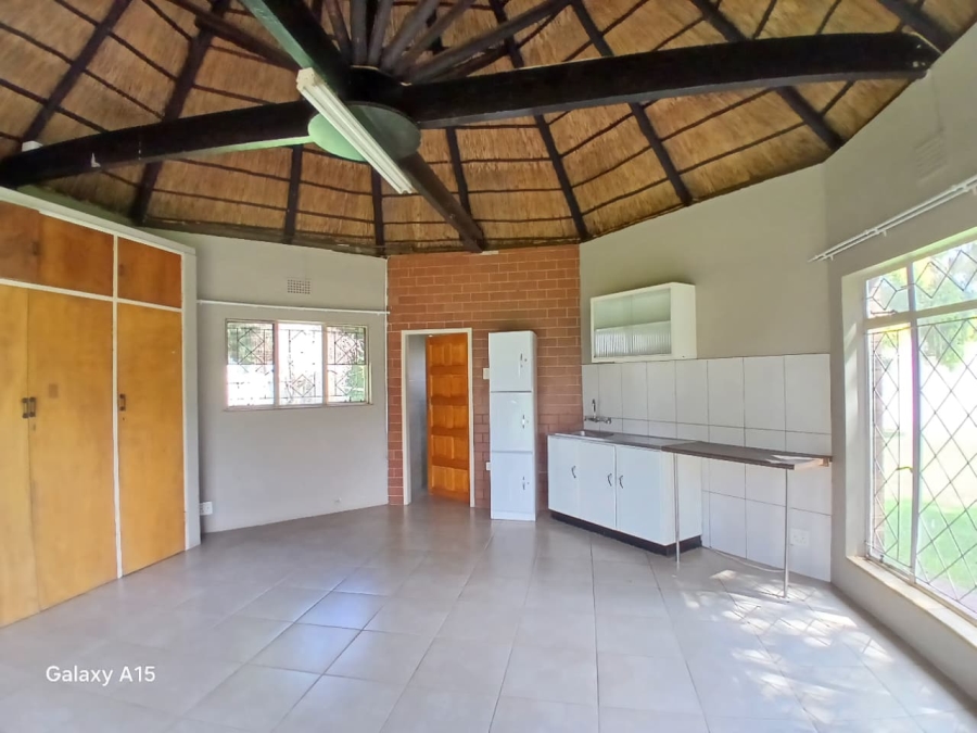 3 Bedroom Property for Sale in Sonneveld Gauteng