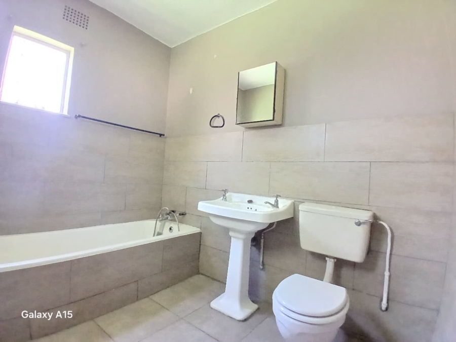 3 Bedroom Property for Sale in Sonneveld Gauteng