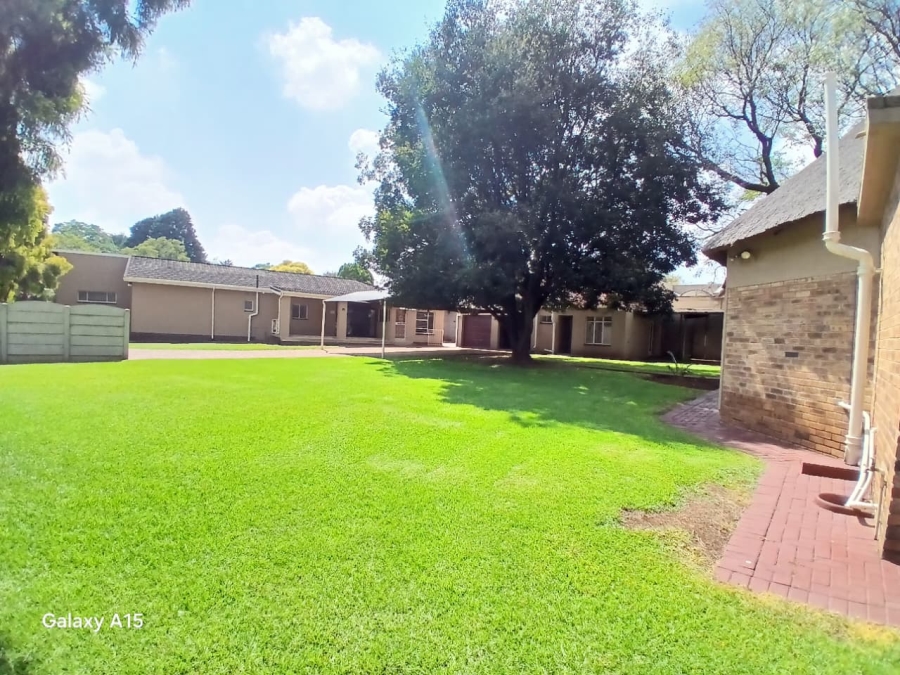 3 Bedroom Property for Sale in Sonneveld Gauteng