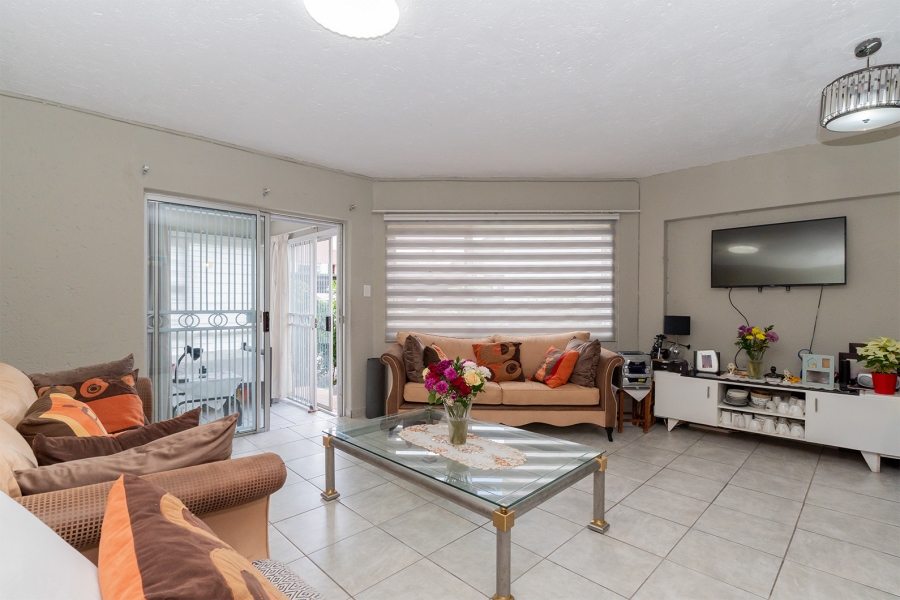 1 Bedroom Property for Sale in Bedfordview Gauteng