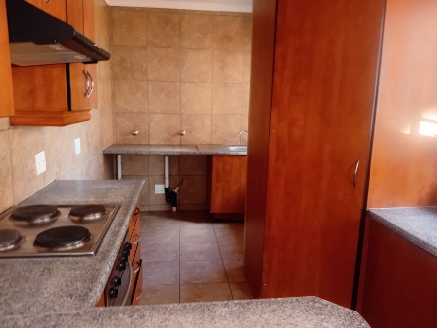 3 Bedroom Property for Sale in Glen Marais Gauteng