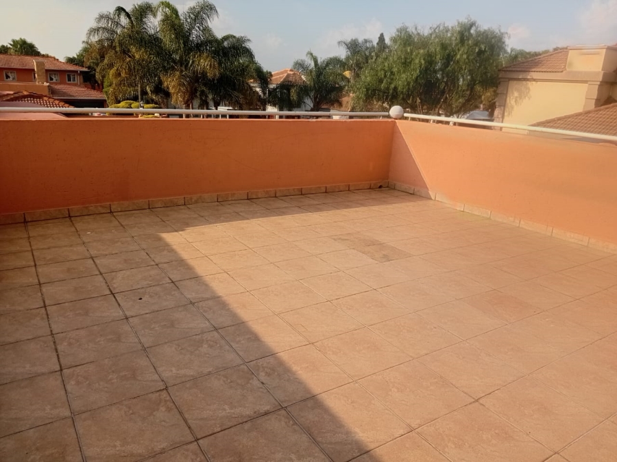 3 Bedroom Property for Sale in Glen Marais Gauteng