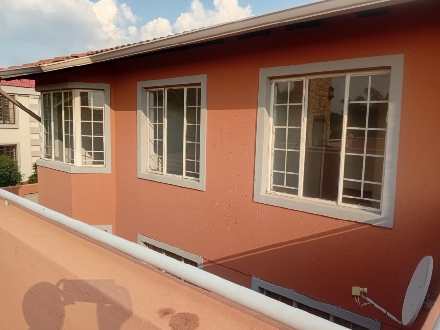 3 Bedroom Property for Sale in Glen Marais Gauteng