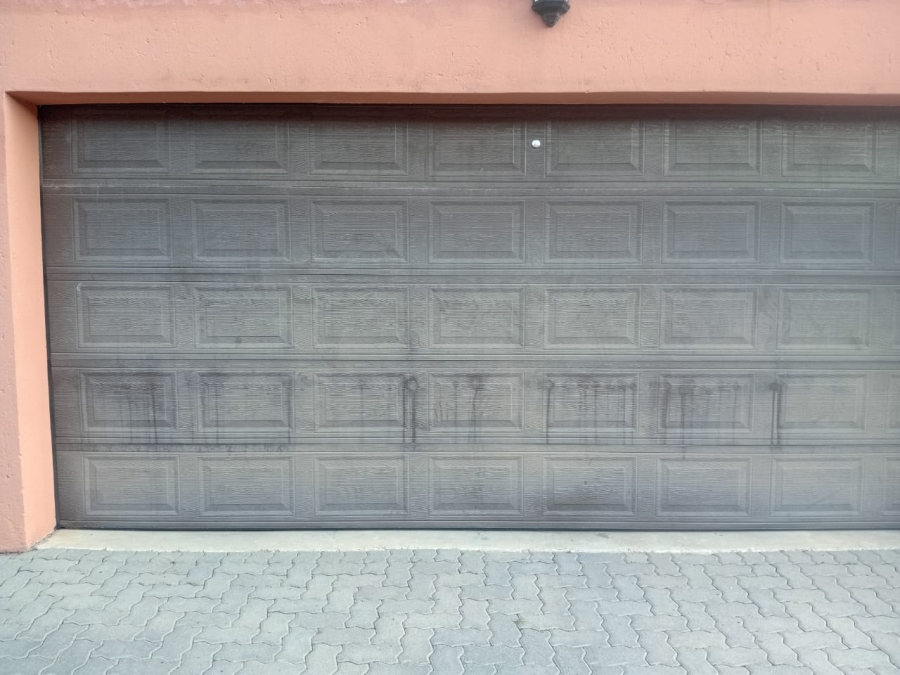 3 Bedroom Property for Sale in Glen Marais Gauteng