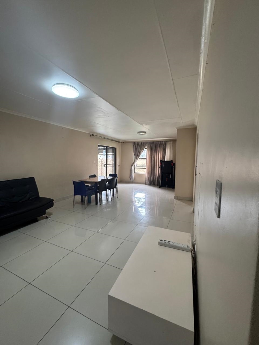 3 Bedroom Property for Sale in Dawn Park Gauteng