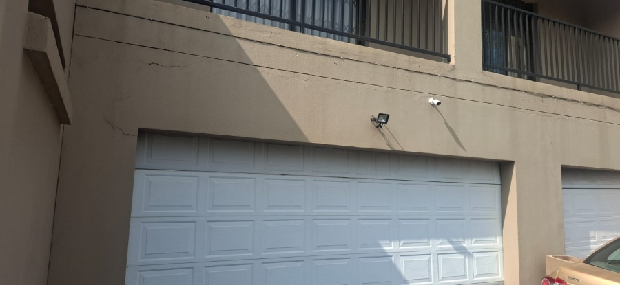 4 Bedroom Property for Sale in Glen Marais Gauteng