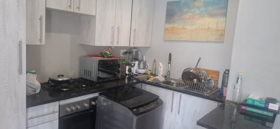 4 Bedroom Property for Sale in Glen Marais Gauteng