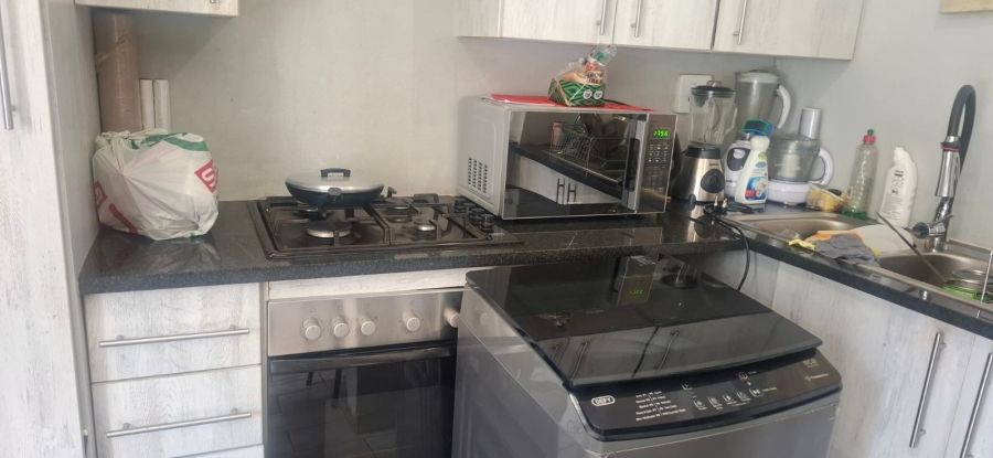 4 Bedroom Property for Sale in Glen Marais Gauteng